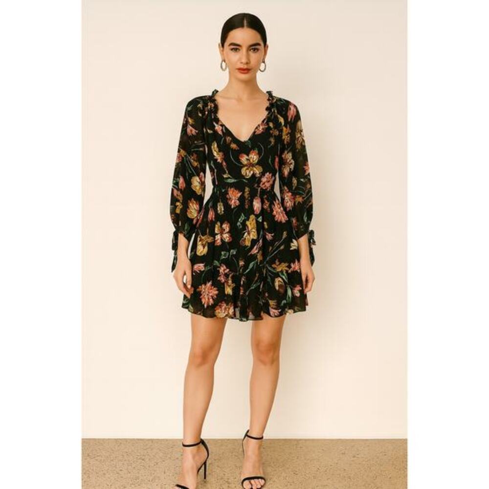 Dress forum Rose V-Ruffle Bell Smocked Cuffs Long Sleeve Mini Dress‎ Small